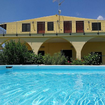 Villa Sole - Finaiti - Appartamento Per Turisti Floridia Luaran gambar
