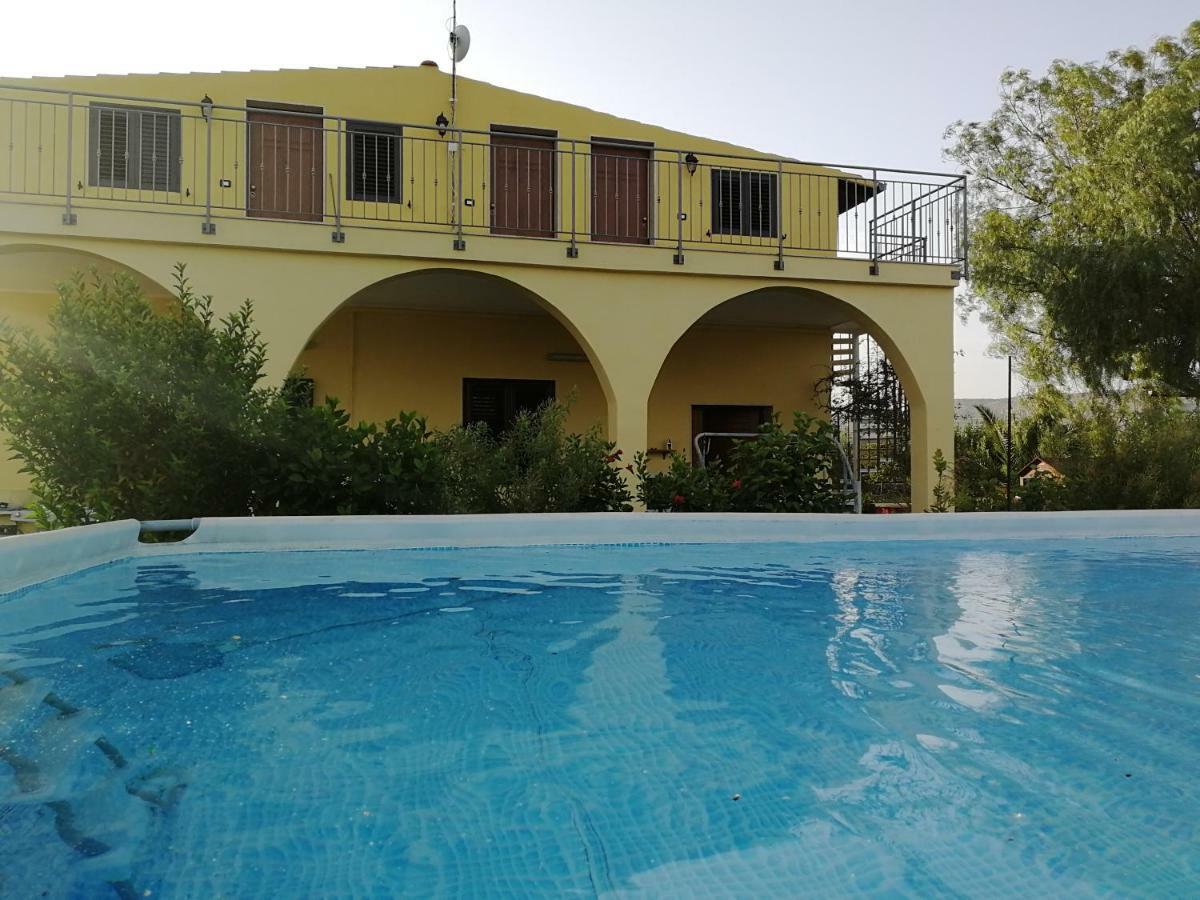 Villa Sole - Finaiti - Appartamento Per Turisti Floridia Luaran gambar