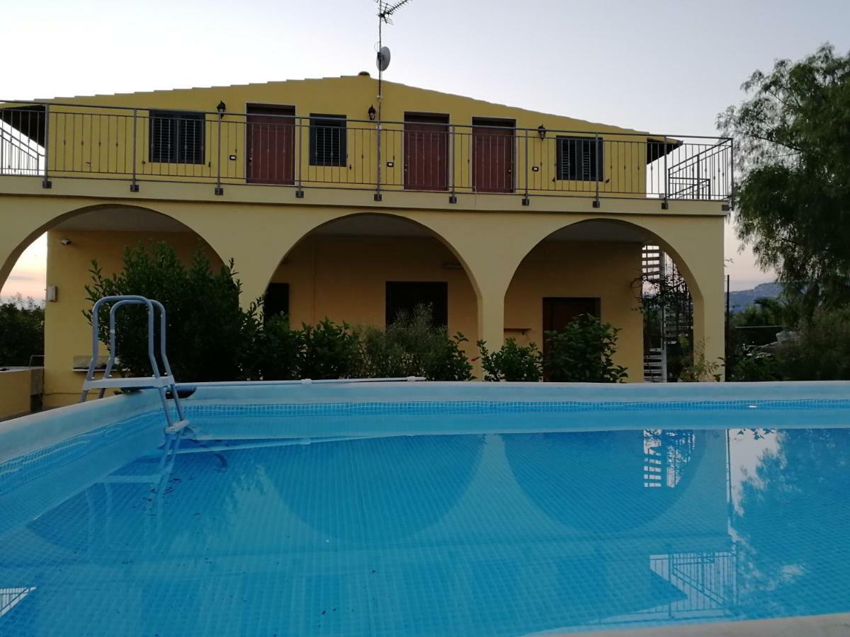 Villa Sole - Finaiti - Appartamento Per Turisti Floridia Luaran gambar