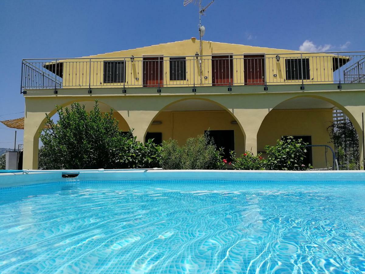 Villa Sole - Finaiti - Appartamento Per Turisti Floridia Luaran gambar