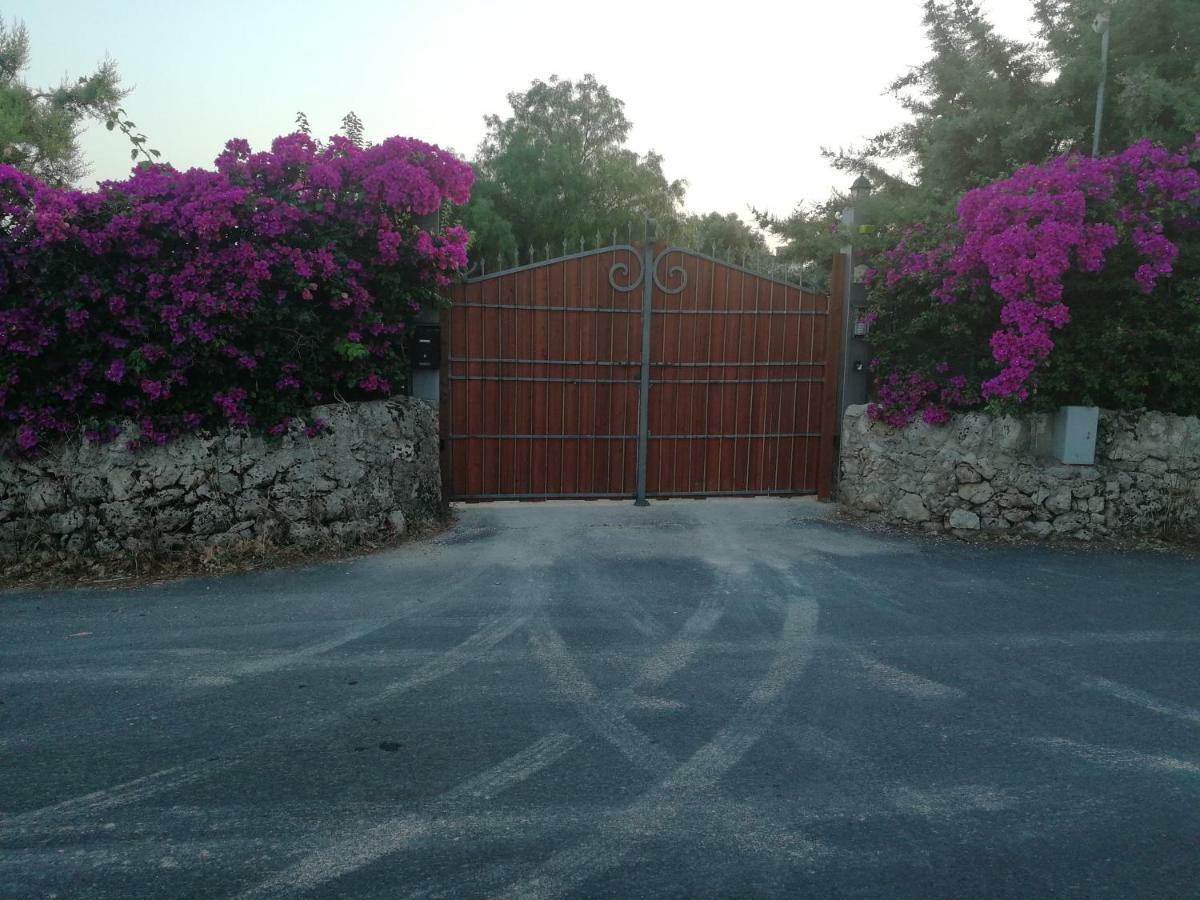 Villa Sole - Finaiti - Appartamento Per Turisti Floridia Luaran gambar