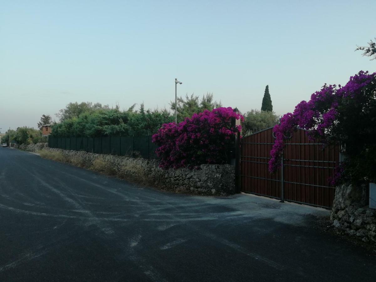 Villa Sole - Finaiti - Appartamento Per Turisti Floridia Luaran gambar